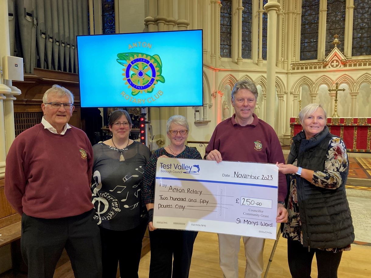 Anton Rotary Club receive their Councillor community grant