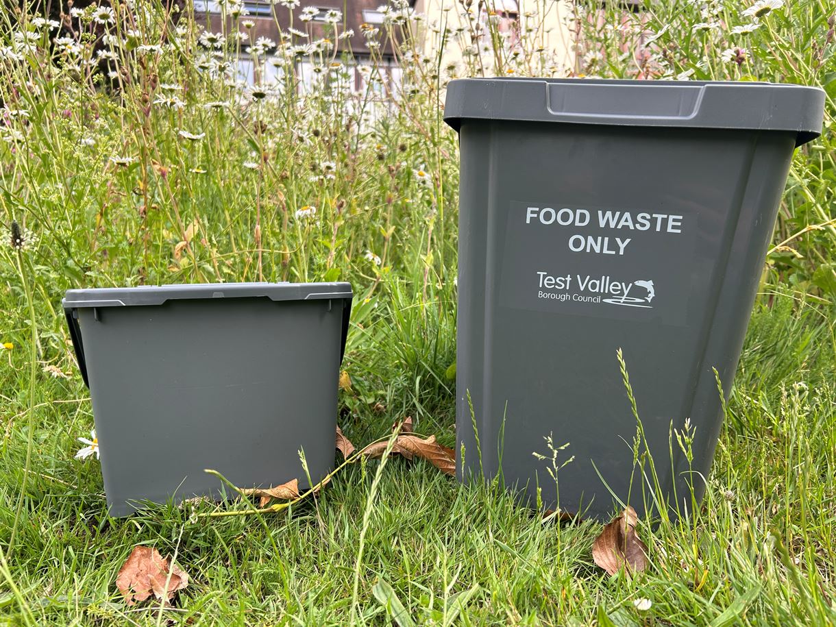 Food waste caddies